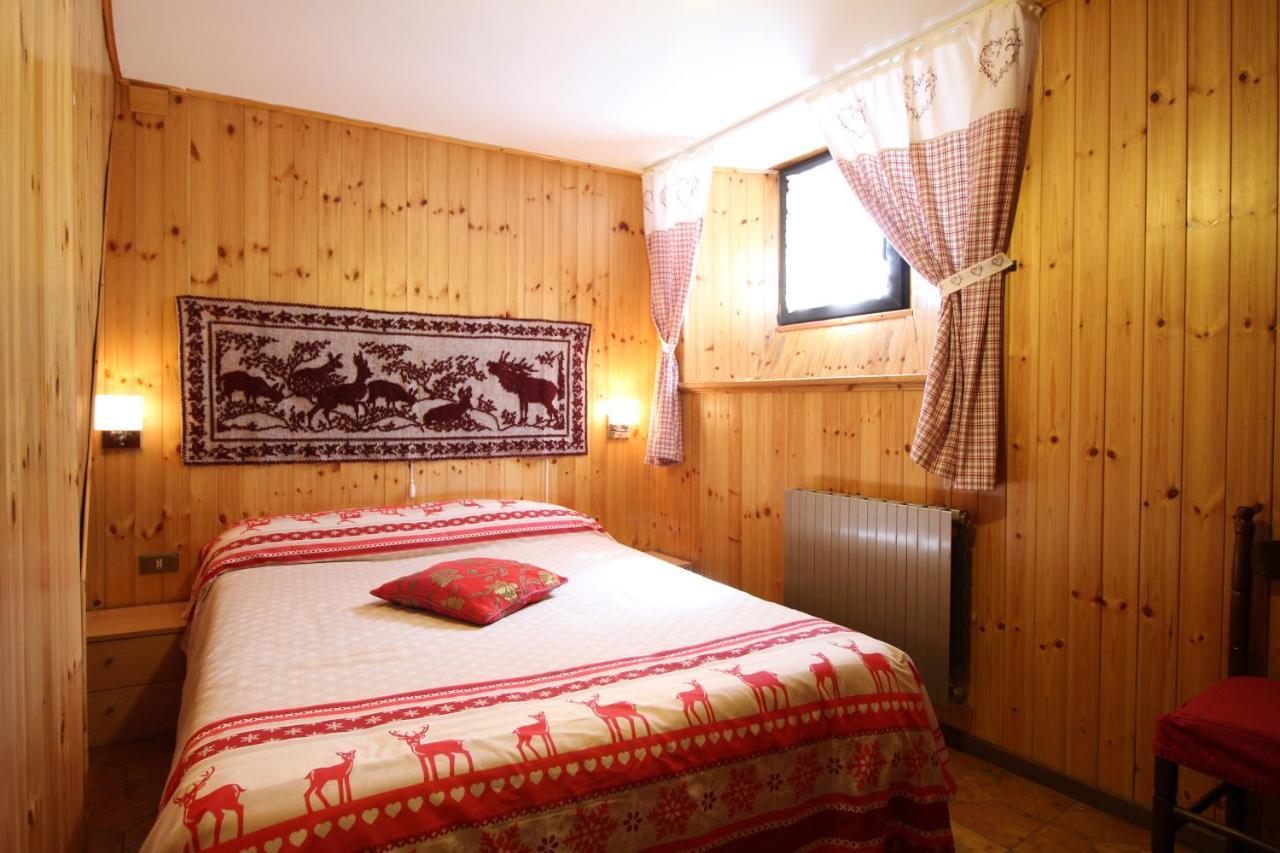 Lo Stambecco Holiday Apartment - Affitti Brevi Italia Brusson Esterno foto