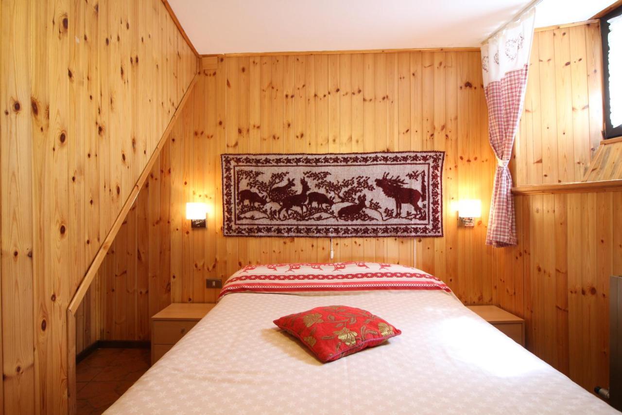 Lo Stambecco Holiday Apartment - Affitti Brevi Italia Brusson Esterno foto