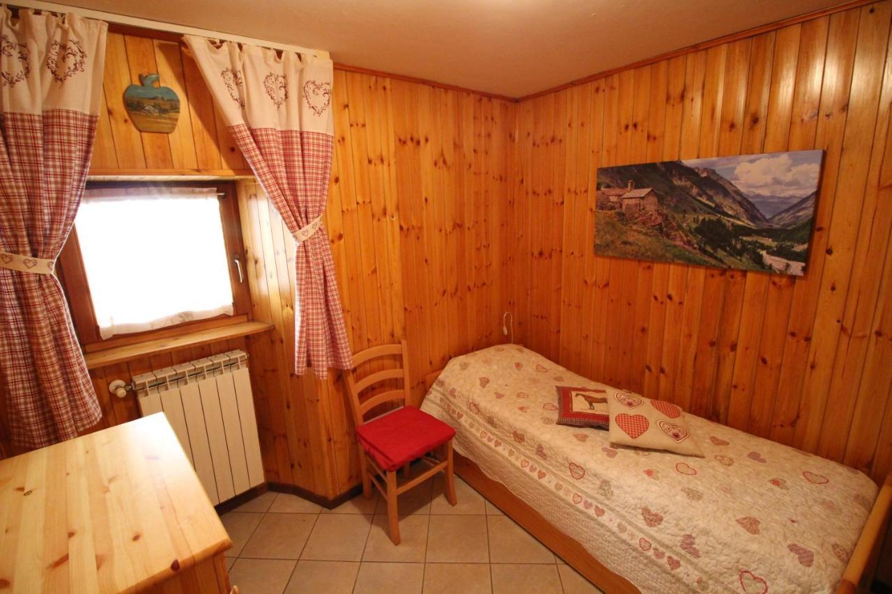 Lo Stambecco Holiday Apartment - Affitti Brevi Italia Brusson Esterno foto